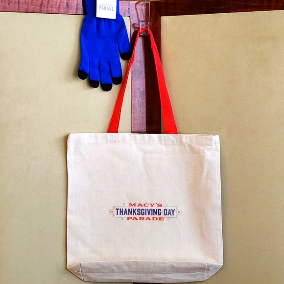 2023 Macy's Thanksgiving Day Parade Swag Bag 2 Piece Set - Picture 2 of 11